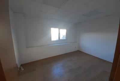 Spațiu comercial, de 725 mp, în Exterior Est - 8