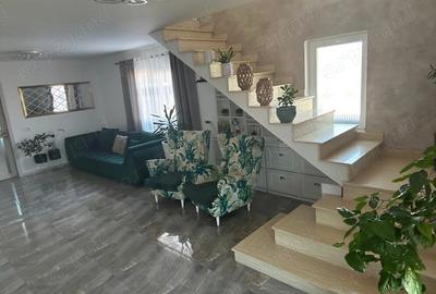 Casă cu 3 camere în Șimian - 4