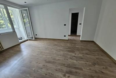 Apartament 2 camere de vânzare | Zonă Pajura | Complet renovat