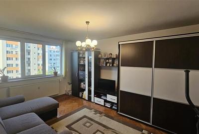 Berceni-Al.Obregia, apartament 3 camere decomandat, mobilat, loc parcare - 1