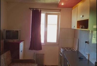 Garsonieră nedecomandată în Central - 1