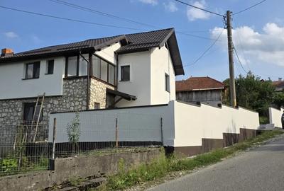 Casa de vazare in zona de deal Casa de vazare in zona de deal - 8