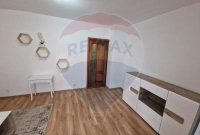 Apartament cu 2 camere de inchiriat in zona 1 Mai - 14