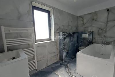 Casă cu 4 camere cu Teren 250 Mp în Central - 3