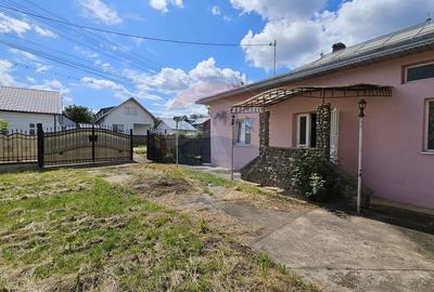 Casă  cu 3 camere, teren intravilan de 1300mp în Ipotești Tișăuți, SV - 4