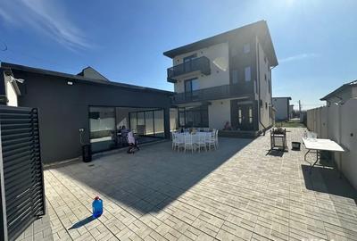 Casă în Central - 1