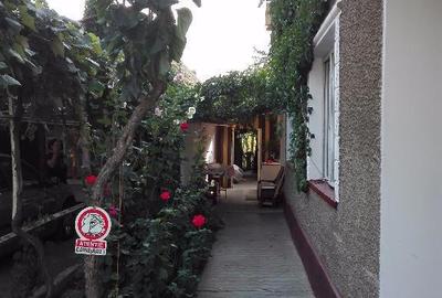 Casă cu 6 camere cu Teren 1000 Mp în Dumbrava - 1