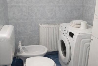 Apartament cu 4 camere decomandat în Central - 1