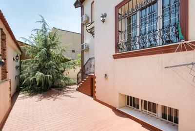 Casă cu 7 camere cu Teren 280 Mp în 1 Mai - 17