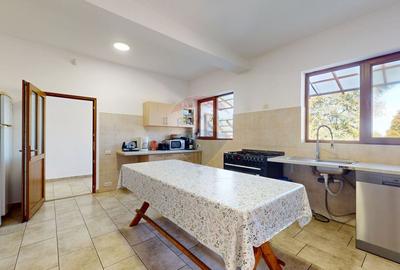 Hotel/Pensiune, de 386.45001220703 mp, în Lisa - 4