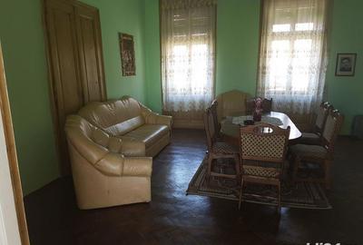 Casă cu 4 camere cu Teren 1217 Mp în Făget - 2