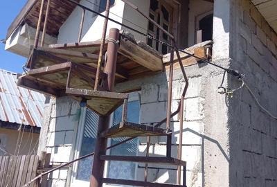 Casă cu 2 camere cu Teren 1500 Mp în Central - 6