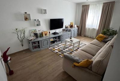 Apartament cu 3 camere decomandat în Central - 1