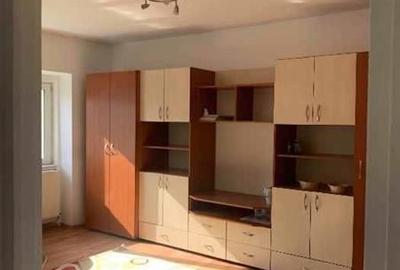 Apartament cu 2 camere semidecomandat, mobilat în Mănăștur