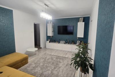 De vanzare apartament 3 camere, etaj 1 4, foarte aproape de metrou 1 Decembrie De vanzare apartament 3 camere, etaj 1 4, foarte aproape de metrou 1 Decembrie - 3