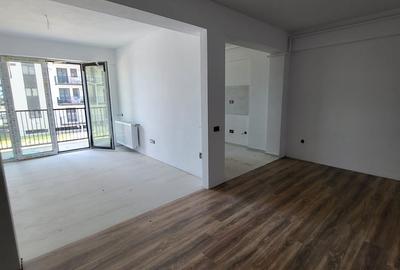 Apartament cu 3 camere semidecomandat în Central - 2