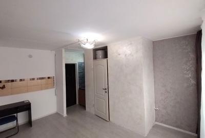 Garsonieră decomandată în Granit - 2