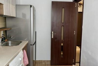 Garsonieră decomandată în Titan - 4