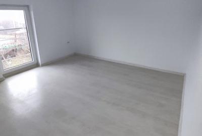 Casă cu 5 camere cu Teren 27.5 Mp în Giurgiului - 14