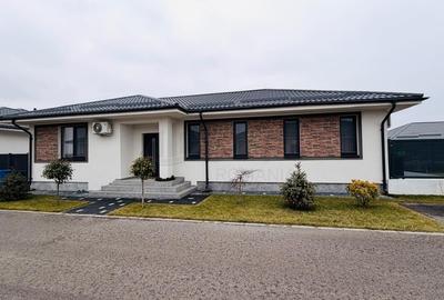 Casă individuală cu 4 camere cu Canalizare în Balotești - 11