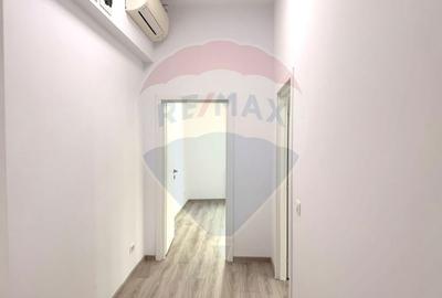 Spațiu comercial, de 100 mp, în P-ța Victoriei - 24