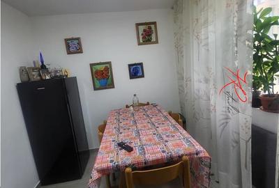 Apartament cu 4 camere decomandat în Tei - 3