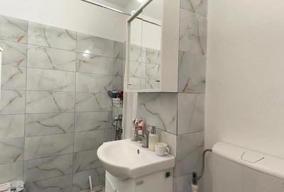 Apartament cu 2 camere decomandat în Piața Centrală - 6