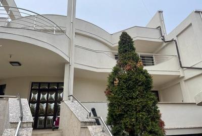 Arh. mediteraneana,constr.2012,garaj demisol 120 mp,7 camere,5 bai,7 min metrou - 15