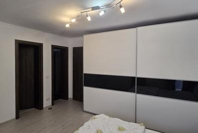 Casă cu 5 camere cu Canalizare în Dumbrăvița - 9