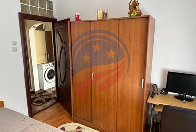 Apartament cu 3 camere decomandat, mobilat în Sărari - 7