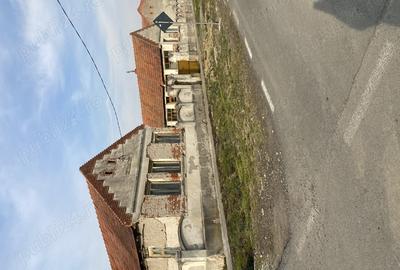 Casa de vanzare la tara - 1