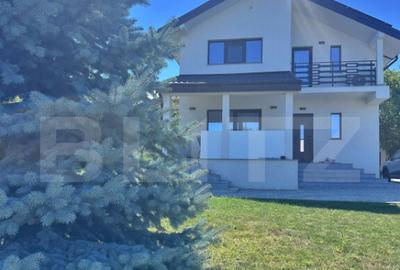 Vila de lux cu 5 camere in Galata, zona linistita - 2