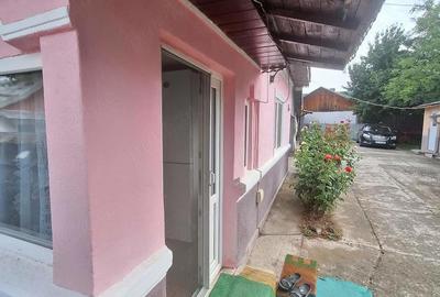 Casă cu 4 camere cu Teren 1030 Mp în Gioseni - 1