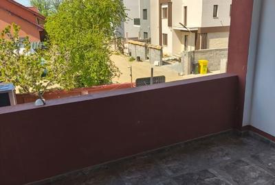 Casă cu 6 camere cu Teren 400 Mp în Podari - 8
