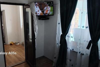 Casă cu 2 camere cu Teren 1000 Mp în Central