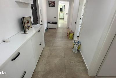 Apartament cu 3 camere decomandat în Central - 3