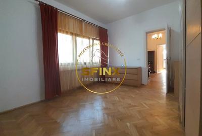 Apartament cu 3 camere semidecomandat, mobilat în Eminescu