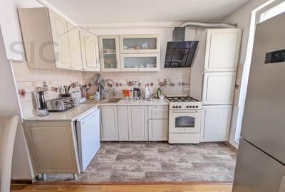 Apartament cu 3 camere semidecomandat, mobilat în Andrei Mureșanu - 2