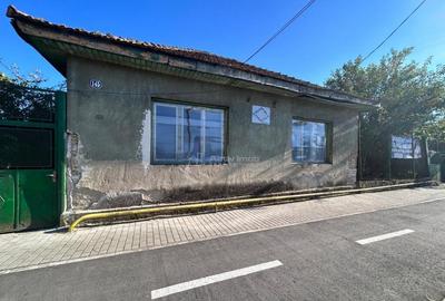 Bocsa Romana, 2 Corpuri de cladire cu Teren de 555 mp. si ga - 12