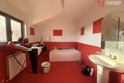 Casă individuală cu 6 camere cu Canalizare în Dumbrăvița - 9