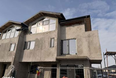 Casă cu 4 camere cu Teren 550 Mp în Berceni