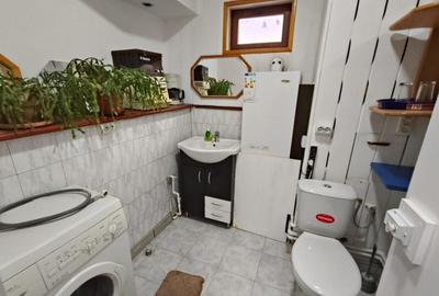 Spațiu comercial, de 25 mp, în Central - 4