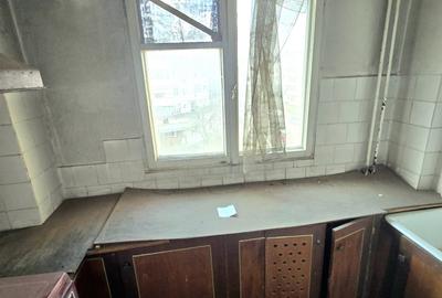 Apartament cu 3 camere decomandat în Mioriței - 3