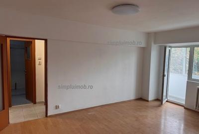 Apartament cu 3 camere semidecomandat în Colentina - 1