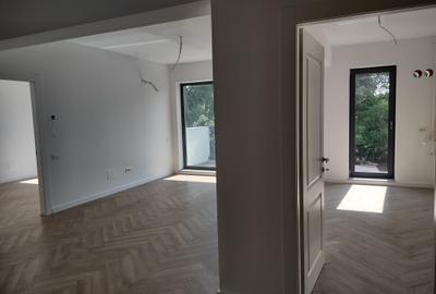 Apartament cu 3 camere decomandat în P-ța Muncii - 21