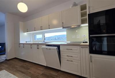 Apartament cu 3 camere semidecomandat, mobilat în Bună Ziua - 5