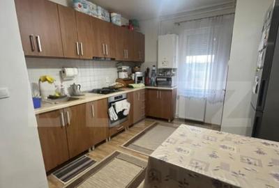 Apartament cu 3 camere, 70 mp utili, Sangeorgiu de Mure? - 1