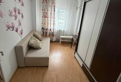 Apartament cu 4 camere decomandat în Central - 2