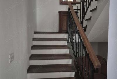 Casă cu 4 camere în P-ța Spitalului - 3
