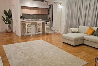 Apartament cu 3 camere semidecomandat, mobilat în Pipera